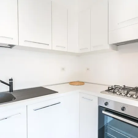 Apartman Gio' - 200 Mt From The - Ac Torre delle Stelle